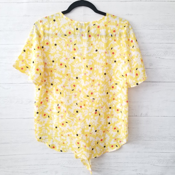 NWT W5 Floral Print Tie Front V-Neck Top Sz Small - Picture 2 of 6